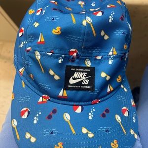 NIKE SB BEACH BATH 5 PANEL HAT CAMP CAP BLUE/YELLOW/WHITE SKATEBOARDING